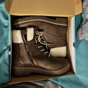 Magellan Outdoor Boots size 11